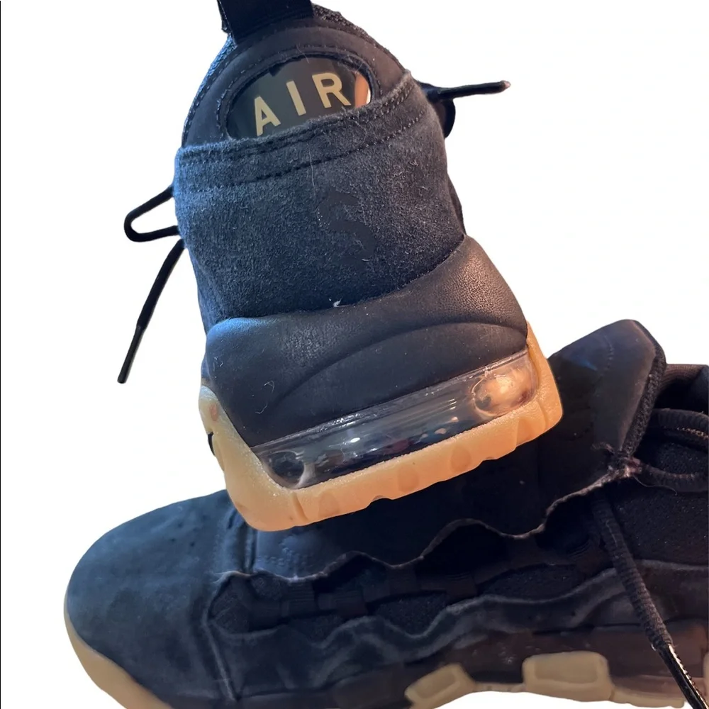 Nike Air Money sneakers. Size 6 youth